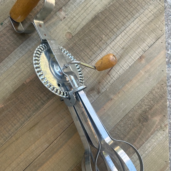 Vintage Hand Mixer - Picture 6 of 6